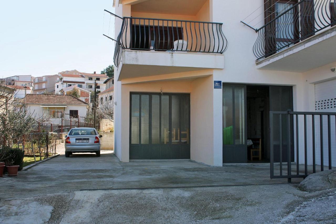 Apartments By The Sea Mastrinka, Ciovo - 4836 Trogir Dış mekan fotoğraf