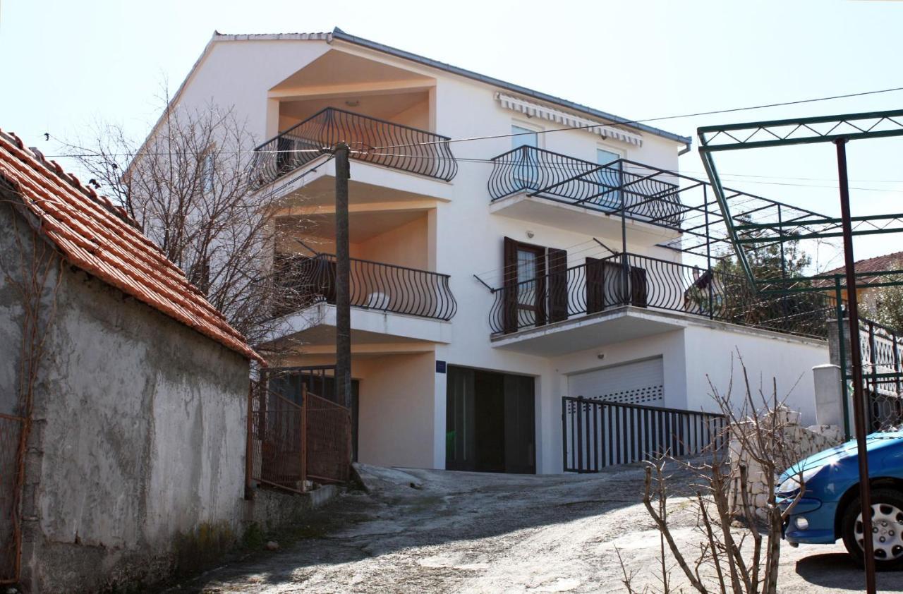 Apartments By The Sea Mastrinka, Ciovo - 4836 Trogir Dış mekan fotoğraf