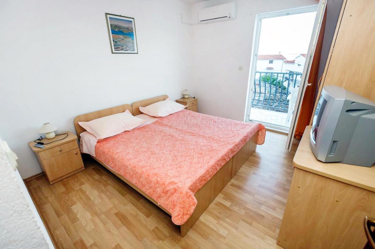 Apartments By The Sea Mastrinka, Ciovo - 4836 Trogir Dış mekan fotoğraf
